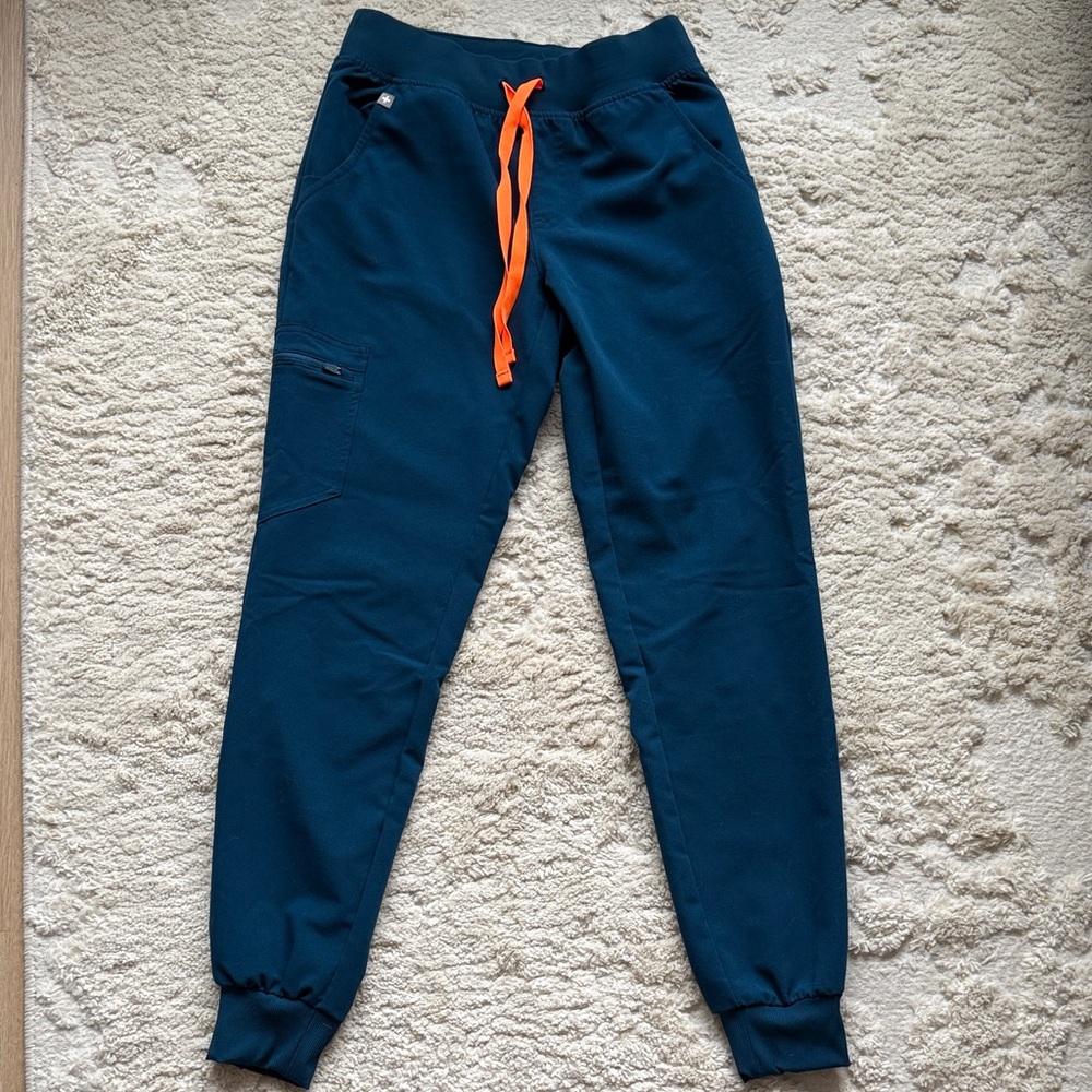 FIGS Zamora Joggers with Orange Drawstring